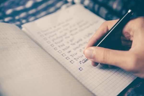 A jumble of tasks — cyclic phases of work